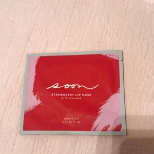 Soon strawberry lip mask with collagen new